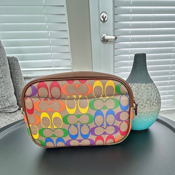 COACH Rainbow 🌈 Signature Bag w/ Crossbody Strap - Picture 5 of 11